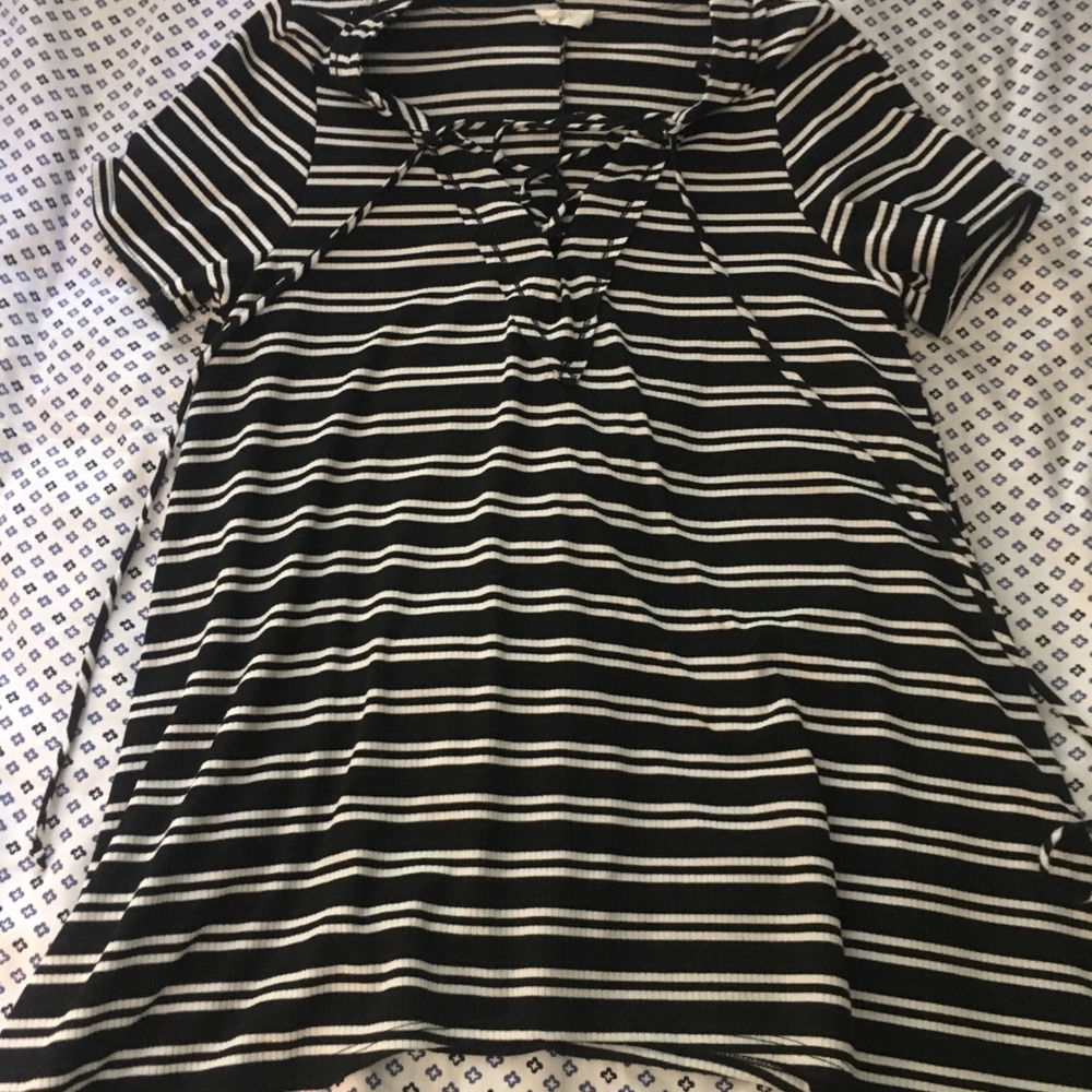 striped tie up top